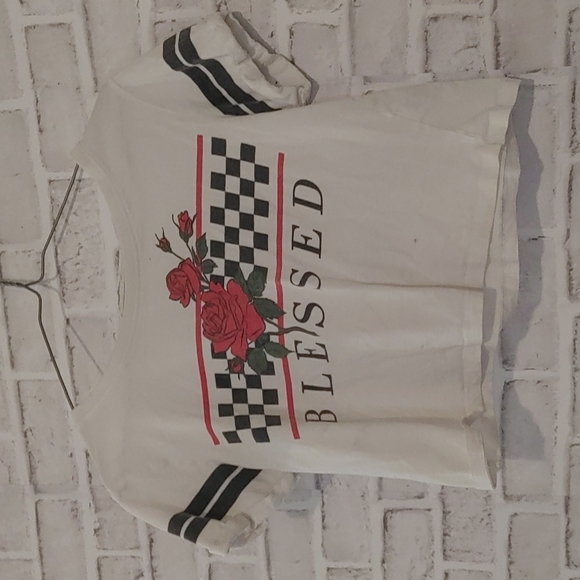 "Blessed"cropped tee - Picture 3 of 4